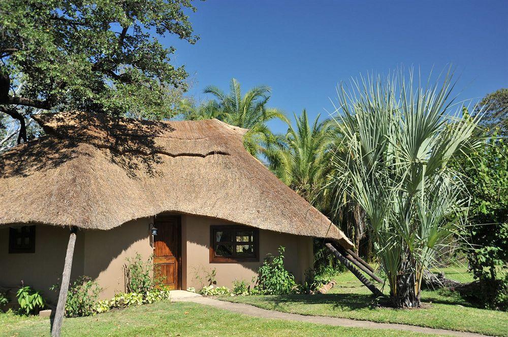 Three Cities Thorntree River Lodge Livingstone Exteriör bild